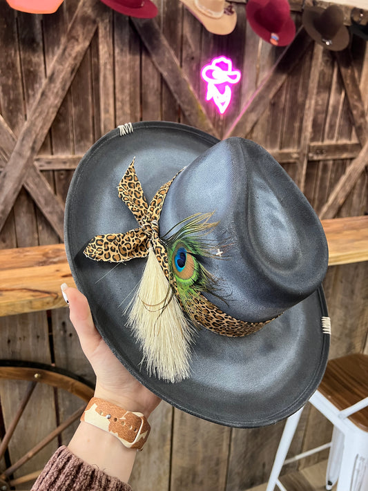 CHEETAH & PEACOCK FEATHERED HAT🦚