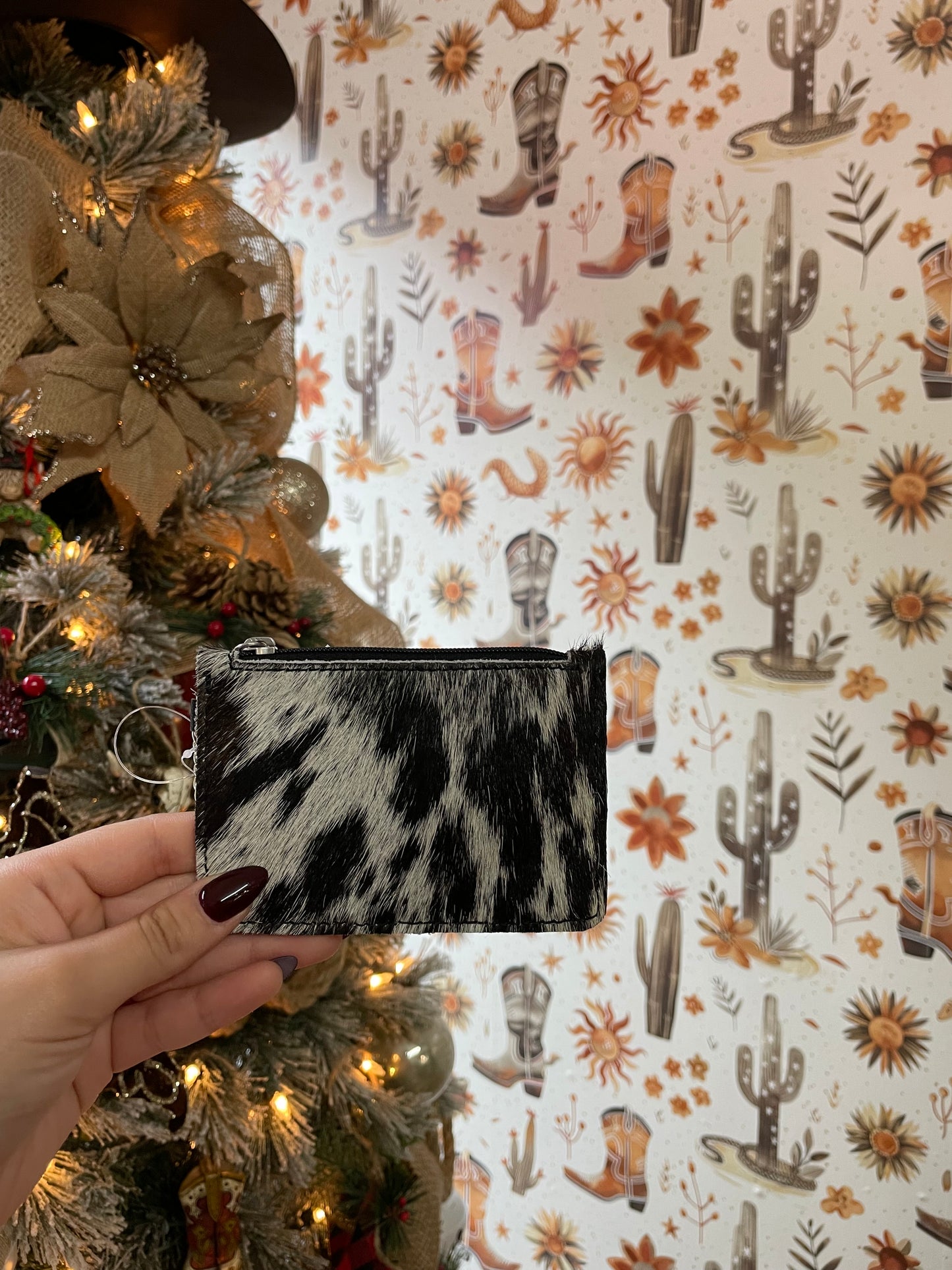 Black & White Cowhide Wallet Keychain