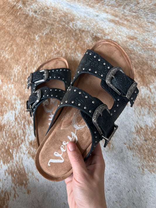 Midnight Very G Buckle Sandals