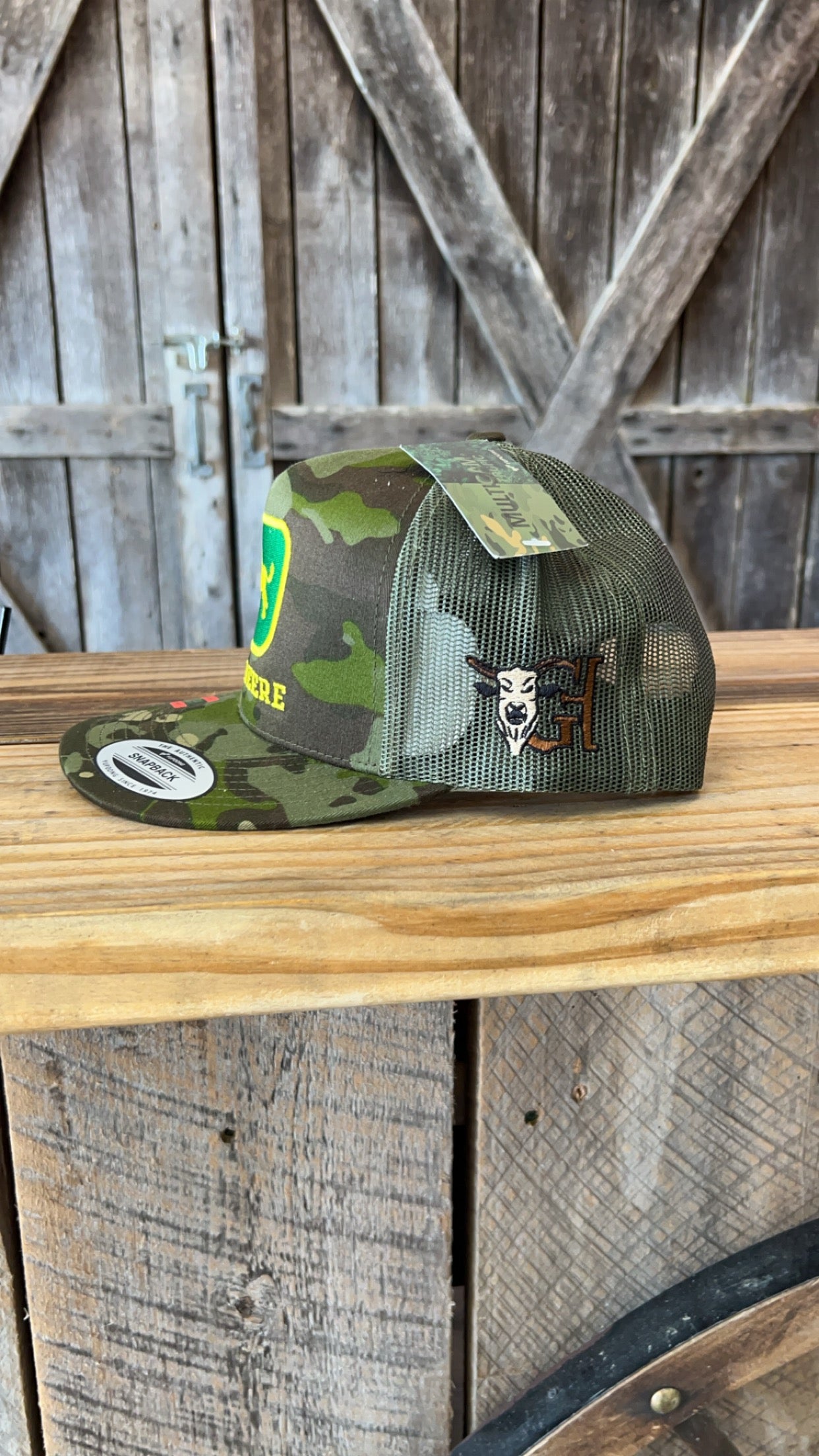 Camo Juan Deere Cap