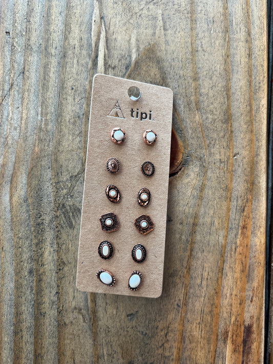 Copper & Pearl Stud Earrings ✨