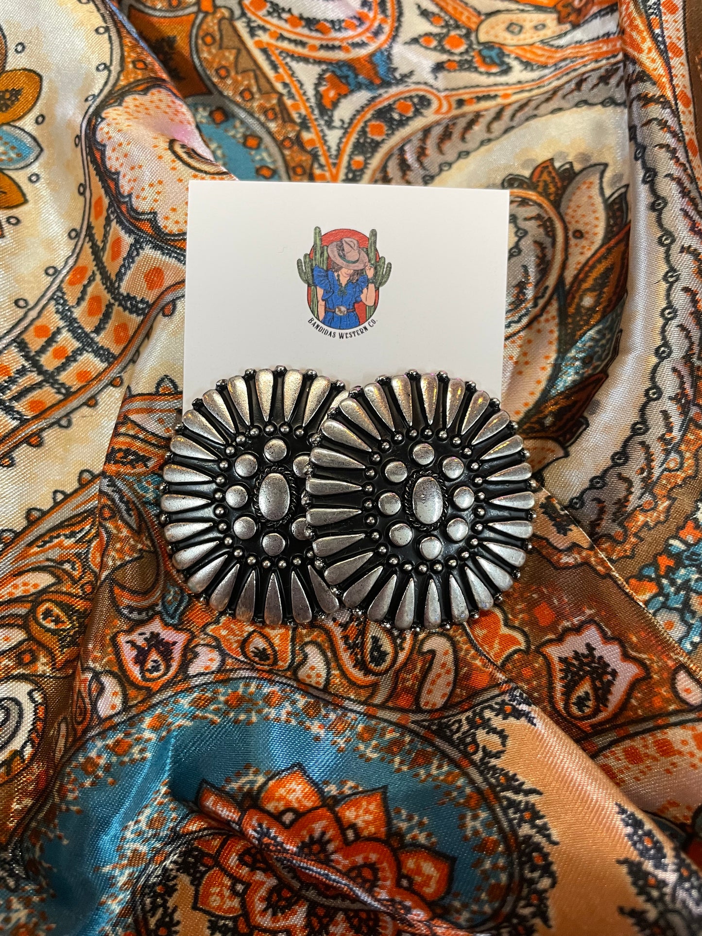 The Flor Stud Earrings